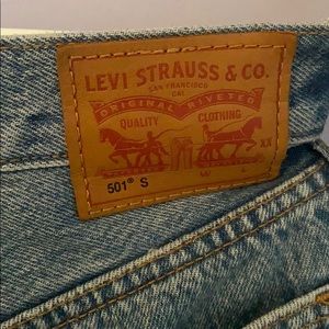 Levi’s Ripped boyfriend 501 vintage
